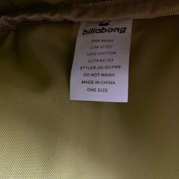 Billabong Large Floral Weekend Travel Bag - Picture 14 of 14